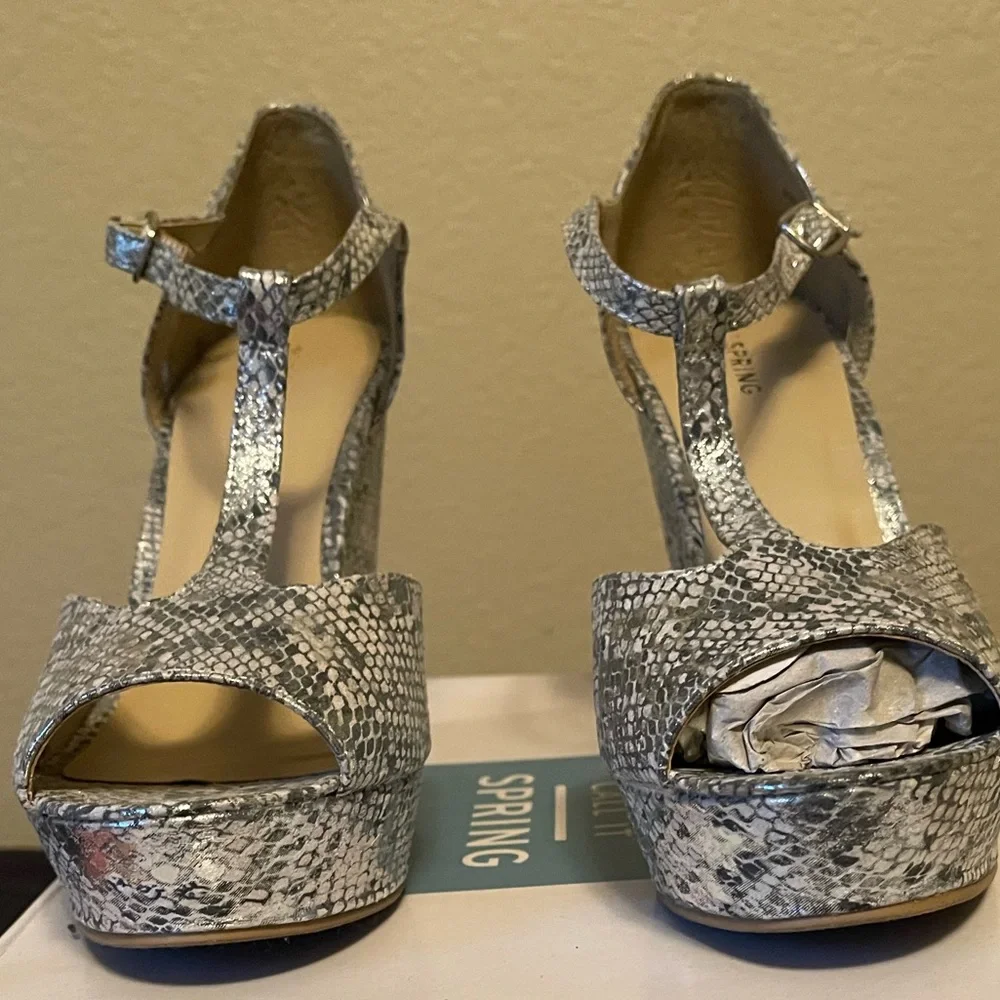 Call It Spring Wedge - Picture 2 of 4